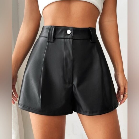 High Waisted Black Leather Shorts Chic Minimalist Aesthetic Size L Comfy Fit - Picture 1 of 4